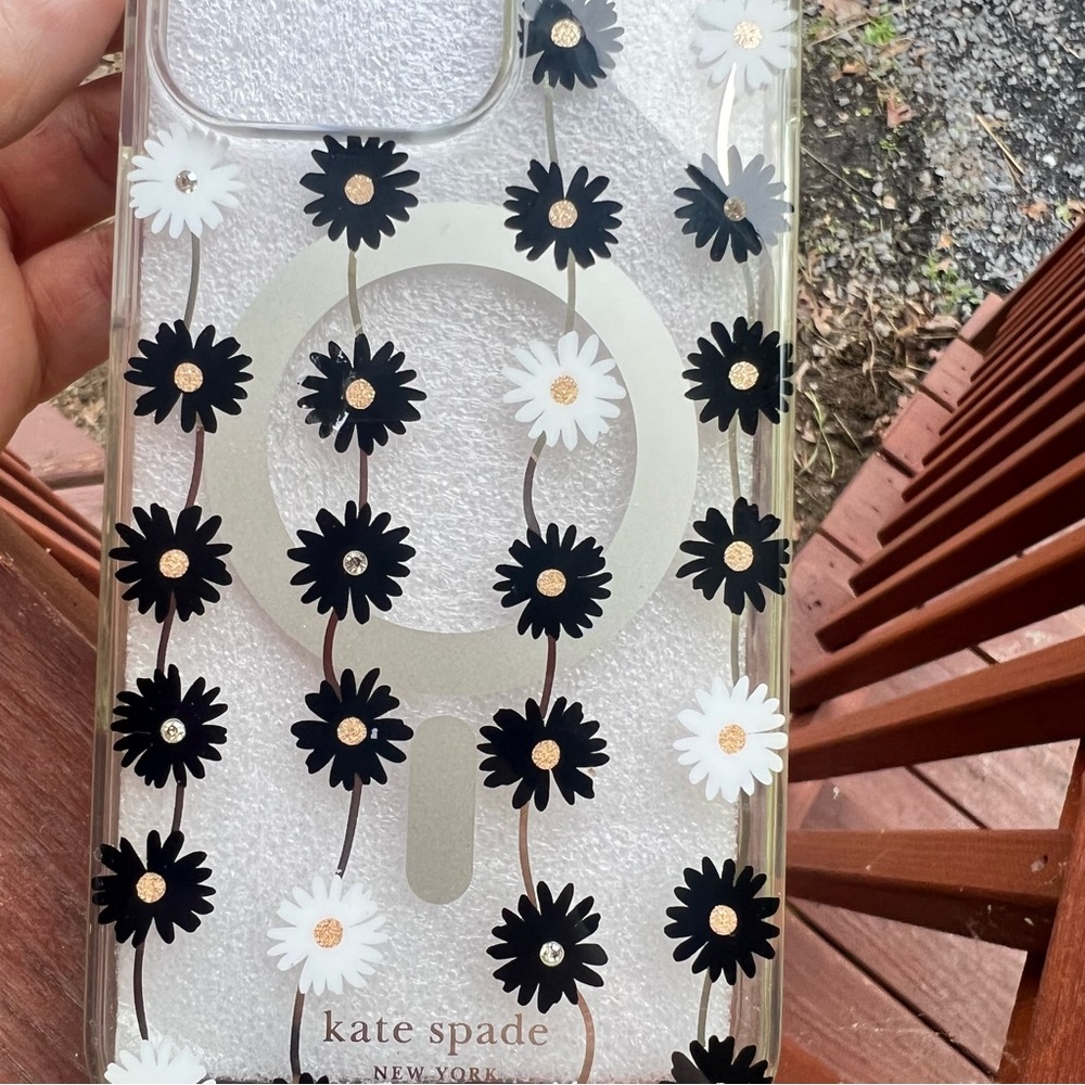 NO FLAWS LIKE NEW Kate Spade Clear Daisy iPhone Case - Black & White Daisies - Picture 1 of 10